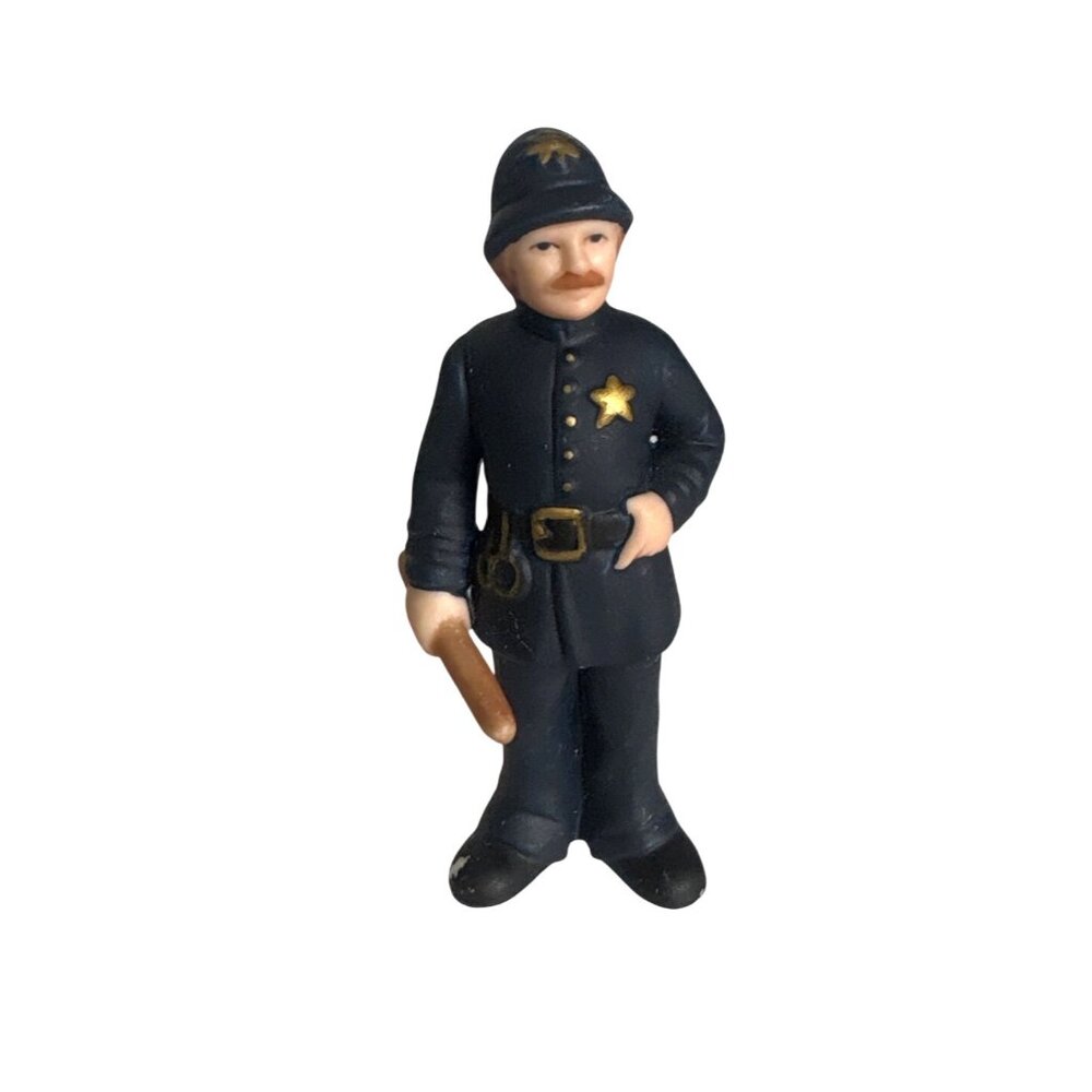 VTG Lefton Colonial Village "Officer Casey" 1989 Policeman figurine 07330 RETIRE